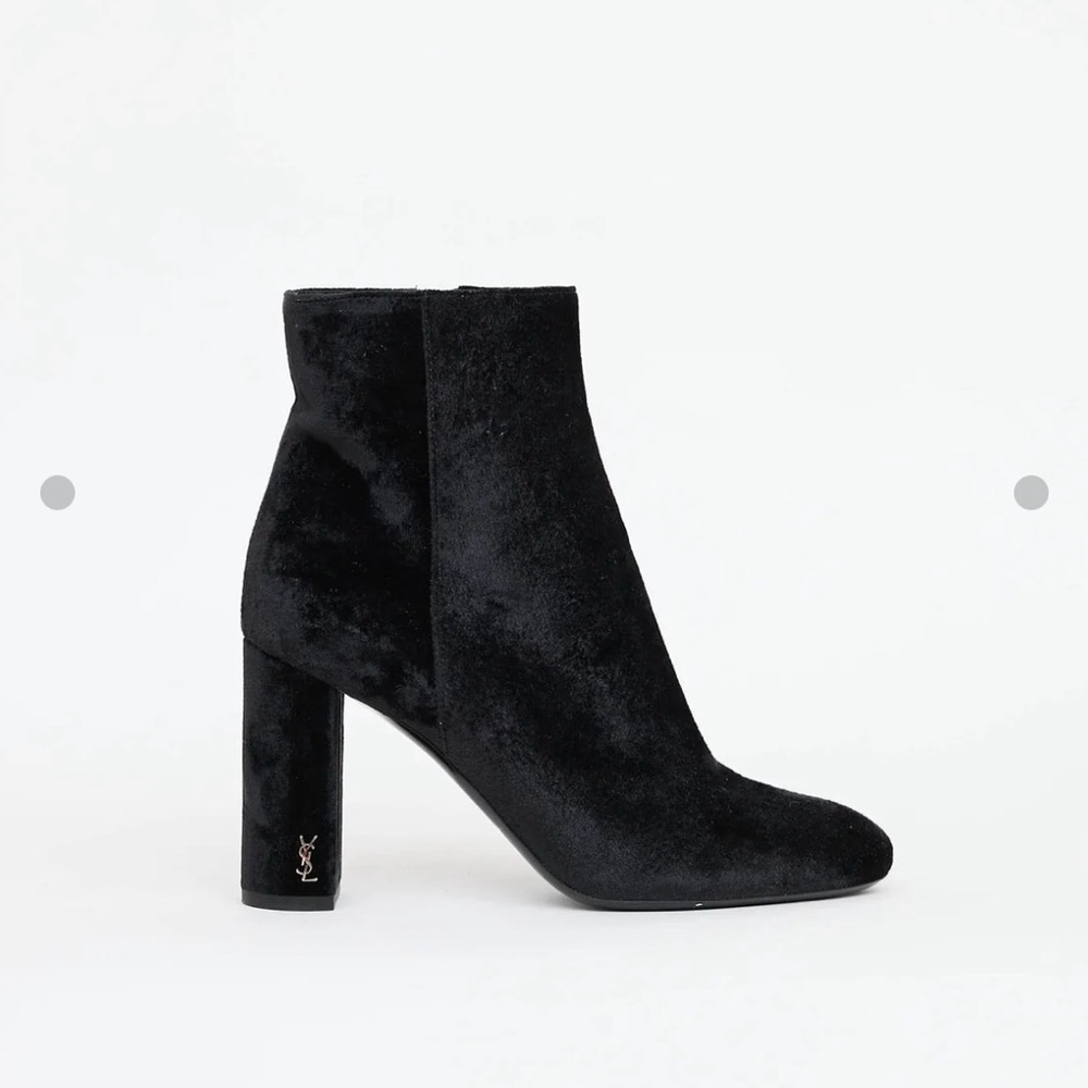 Saint Laurent YSL Velvet Booties size 37.5 US size 7.5 like new